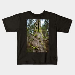 Pine tree with mossy branches Kids T-Shirt